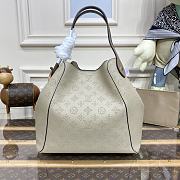 Louis Vuitton Lu Hina Medium Handbag White Brown Size 46 x 29.5 x 17 cm - 2