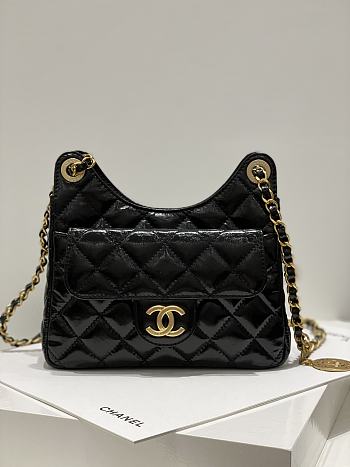 Chanel Hobo Hippie Bag Black Size 21.5 x 22.5 x 7 cm