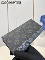 Louis Vuitton LV Brazza Wallet Size 10 x 19 x 2 cm - 3