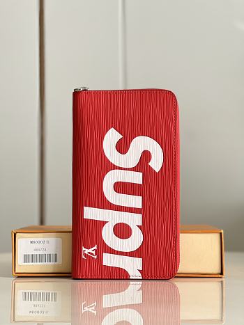 Louis Vuitton LV Supreme Red Wallet Size 21 × 12 × 2 cm