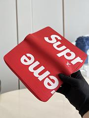 Louis Vuitton LV Supreme Red Wallet Size 21 × 12 × 2 cm - 5