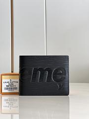 Louis Vuitton LV Supreme Black Short Wallet Size 11.5 × 9 × 1.5 cm - 1
