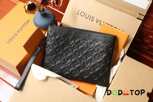 Louis Vuitton LV Pochette Clutch Black Size 30 x 21.5 x 1 cm - 1