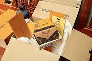 Louis Vuitton LV Recto Verso Card Holder Flower Size 13 x 9.5 x 2.5 cm - 1