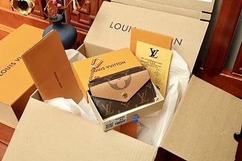 Louis Vuitton LV Recto Verso Card Holder Flower Size 13 x 9.5 x 2.5 cm