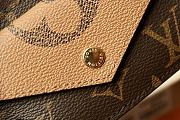 Louis Vuitton LV Recto Verso Card Holder Flower Size 13 x 9.5 x 2.5 cm - 2