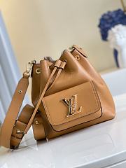 Louis Vuitton LV Lockme Bucket Brown Size 23 x 23 x 16 cm - 2