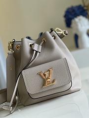 Louis Vuitton LV Lockme Bucket Gray Size 23 x 23 x 16 cm - 4