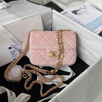 Chanel Velvet Chain Bag Pink Size 16 x 12 x 5 cm