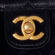 Chanel Velvet Chain Bag Black Size 16 x 12 x 5 cm - 3
