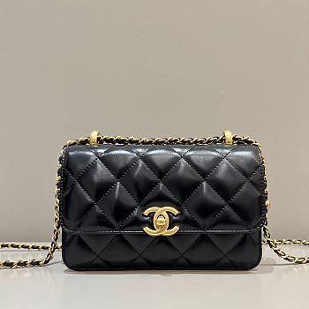 Chanel Flap Bag New Chain Black Size 19 x 12 x 8 cm