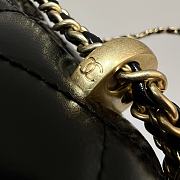 Chanel Flap Bag New Chain Black Size 19 x 12 x 8 cm - 6