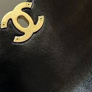 Chanel Flap Bag New Chain Black Size 19 x 12 x 8 cm - 3