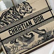 Dior Medium Book Tote Macro Toile de Jouy Tiger Embroidery Size 36 x 27.5 x 16.5 cm - 2