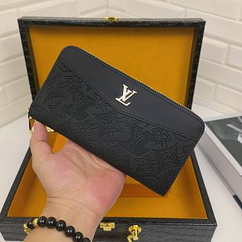 Louis Vuitton LV Wallet Black Size 19 x 10 x 2.5 cm