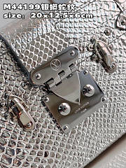 Louis Vuitton Petite Malle Silver Size 20 x 12.5 x 6 cm - 2