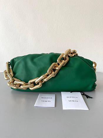 Bottega Veneta The Chain Pouch Green Size 12 x 31 x 16 cm