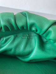 Bottega Veneta The Chain Pouch Green Size 12 x 31 x 16 cm - 2
