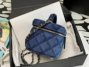 Chanel Vanity Case Denim Size 11 x 15 x 12 cm - 4