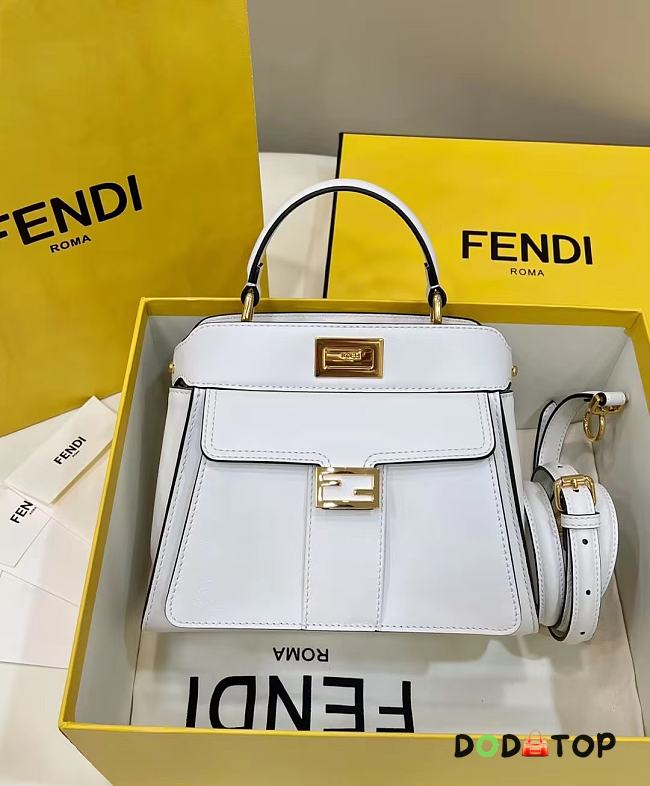 Fendi Peekaboo Handbag White Size 23 x 11 x 18 cm - 1