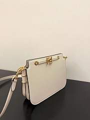 Fendi Touch Leather Bag White Size 26.5 x 19 x 10 cm - 4