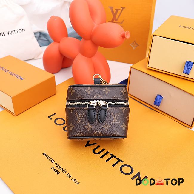 Louis Vuitton LV Key Chain Vanity Monogram - 1
