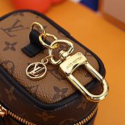 Louis Vuitton LV Key Chain Vanity Monogram - 5