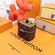 Louis Vuitton LV Key Chain Vanity Monogram - 4