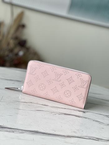 Louis Vuitton LV Zipper Wallet Pink Size 19 x 10 cm