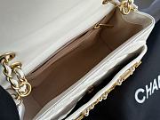 Chanel White Calfskin Leather Size 15 x 21 x 8 cm - 3