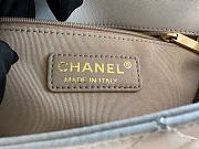 Chanel White Calfskin Leather Size 15 x 21 x 8 cm - 2