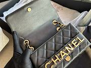 Chanel Black Calfskin Leather Size 15 x 21 x 8 cm - 4