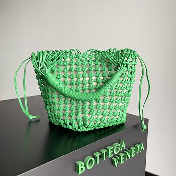 Bottega Veneta Cavallino Medium Handbag Green Size 20 x 21 x 23 cm