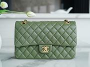 Chanel Flap Bag Green Lamskin Size 25 cm - 1