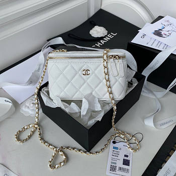 Chanel Small Vanity With Classic Chain White Size 9 x 17 x 8 cm