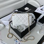 Chanel Small Vanity With Classic Chain White Size 9 x 17 x 8 cm - 5