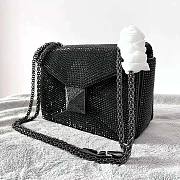 Valentino One Stud Embroidered Bag with Chain Black Size 19 x 14 x 11 cm - 5