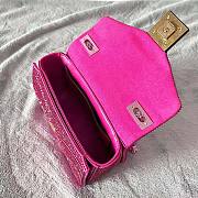 Valentino One Stud Embroidered Bag with Chain Pink Size 19 x 14 x 11 cm - 4