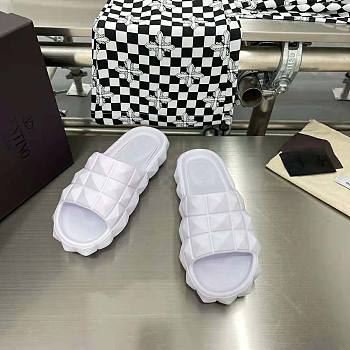 Valentino Unisex Roman Stud Turtle Slide Sandal in Rubber White/Brown