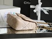 Chanel 19 Medium Handbag Apricot Size 20 x 30 x 10 cm - 5