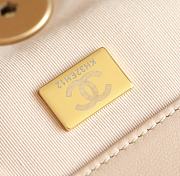 Chanel 19 Medium Handbag Apricot Size 20 x 30 x 10 cm - 2