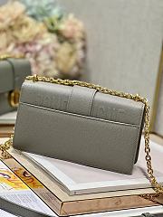 Dior 30 Montaigne Chain Handbag Grey Size 21.5×12×6 cm - 2