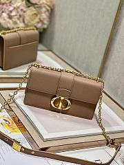 Dior 30 Montaigne Chain Handbag Nude Size 21.5×12×6 cm - 3
