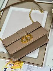 Dior 30 Montaigne Chain Handbag Nude Size 21.5×12×6 cm - 2