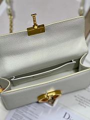 Dior 30 Montaigne Chain Handbag White Size 21.5×12×6 cm - 6