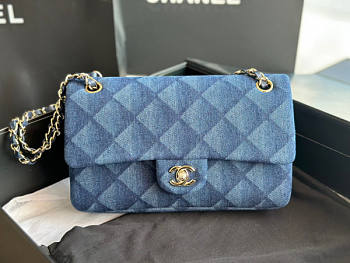 Chanel Flap Bag Denim Size 25 cm