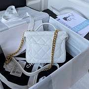 Chanel Small Vanity Case White Size 17.5 x 14.5 x 7.5 cm - 4