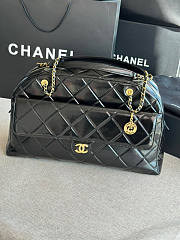 Chanel Maxi Bowling Bag Black Size 43 x 28 x 15 cm - 2