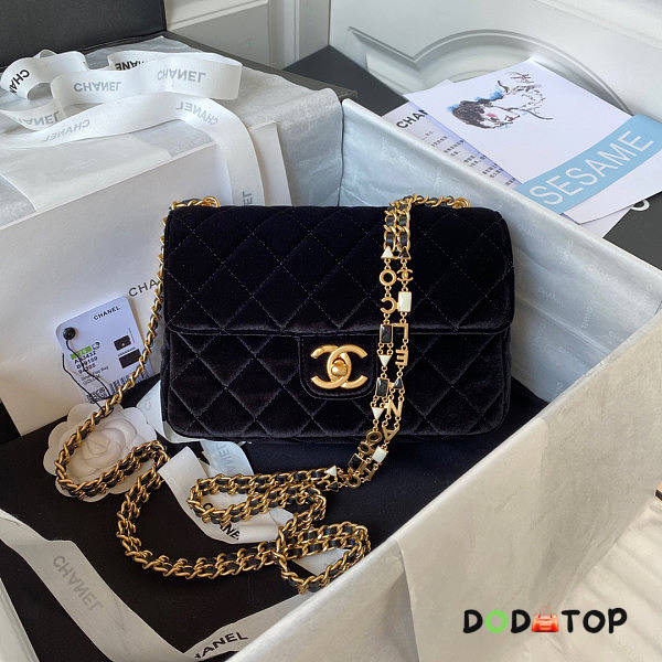 Chanel Velvet Chain Bag Black Size 20.5 x 17 x 6.5 cm - 1