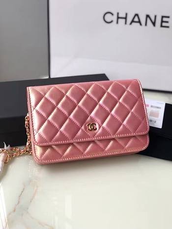 Chanel Iridescent Calfskin Chain Wallet Pink Size 19 x 12 x 4 cm